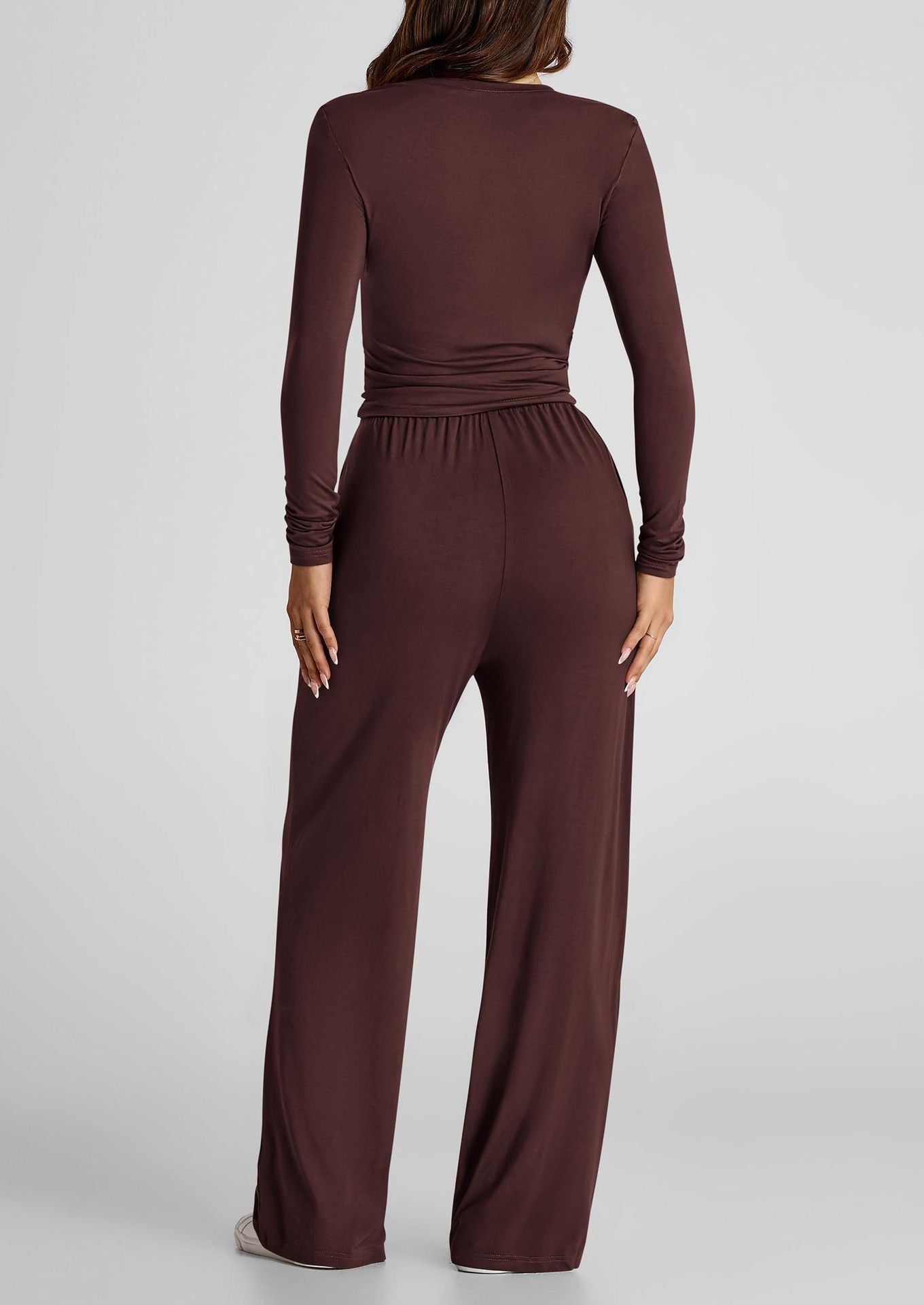 Completo Donna Maglia a Maniche Lunghe e Pantaloni Palazzo – Comfort e Stile in Ogni Giornata