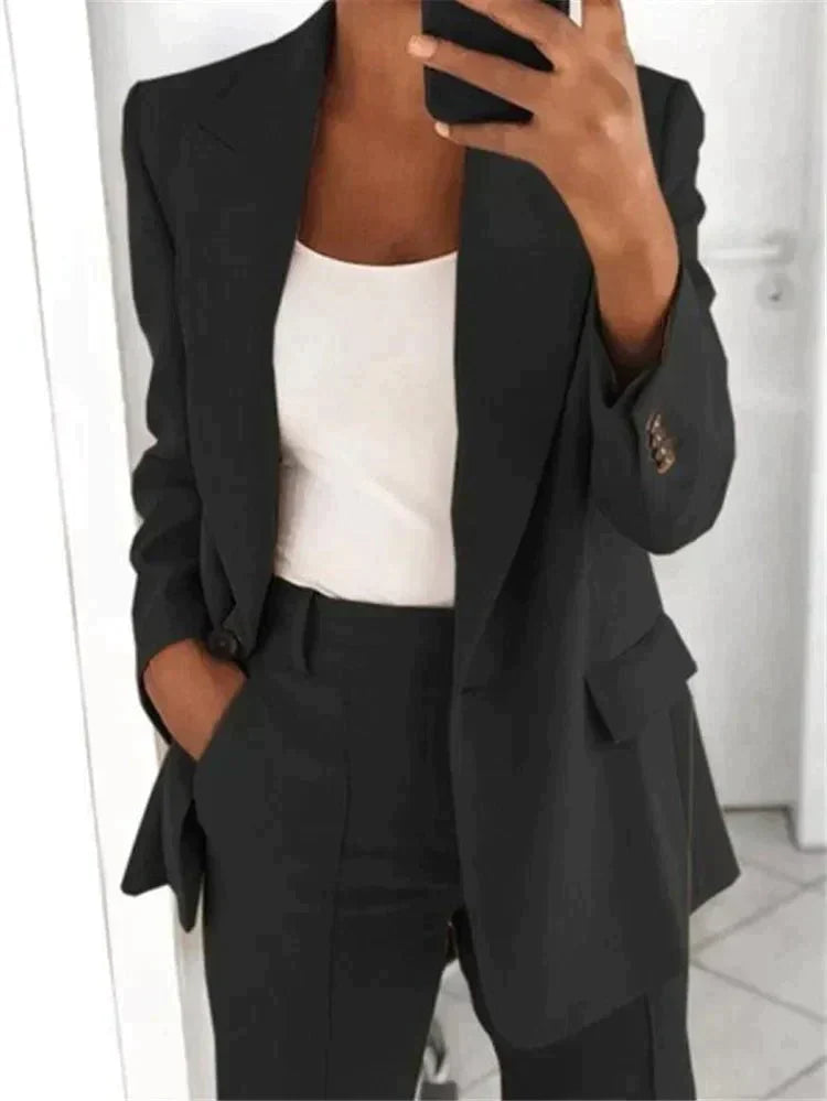 Completo Donna Elegante Bianca – Blazer e Pantaloni con Eleganza e Comfort