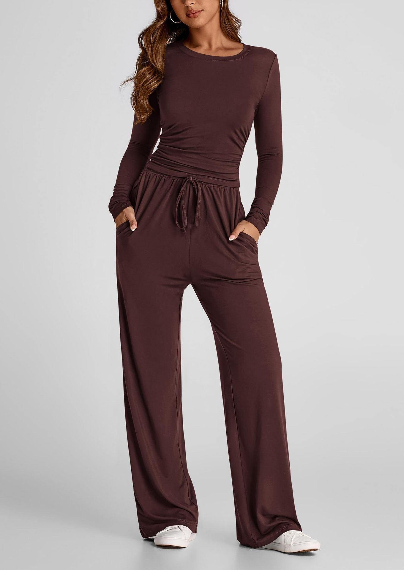 Completo Donna Maglia a Maniche Lunghe e Pantaloni Palazzo – Comfort e Stile in Ogni Giornata