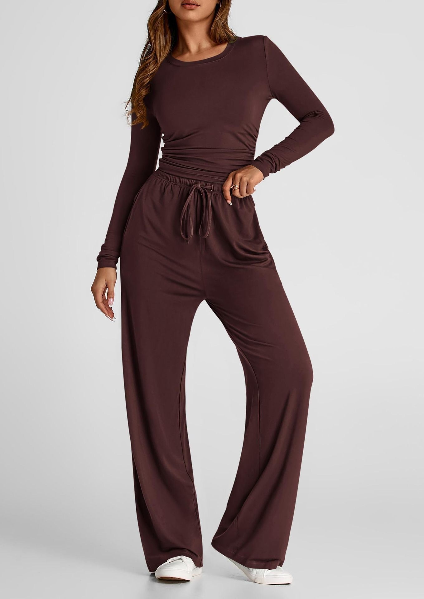 Completo Donna Maglia a Maniche Lunghe e Pantaloni Palazzo – Comfort e Stile in Ogni Giornata