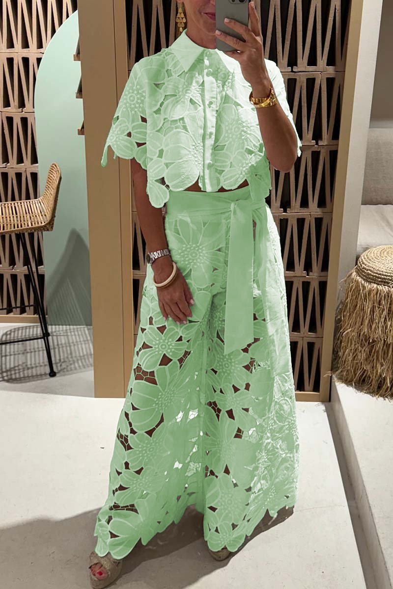 Completo in Pizzo con Camicia e Pantaloni a Palazzo